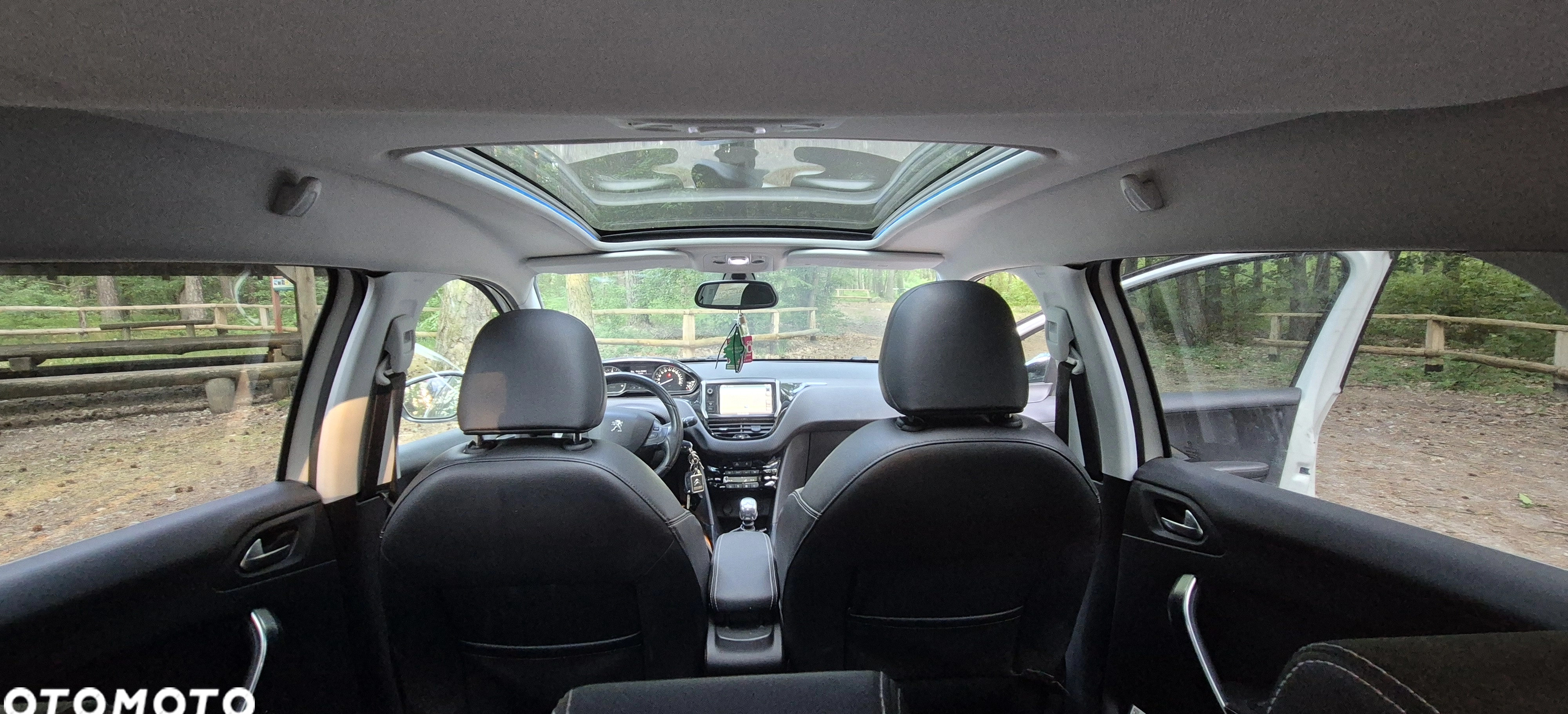 Peugeot 2008 cena 28900 przebieg: 131375, rok produkcji 2013 z Czerniejewo małe 67